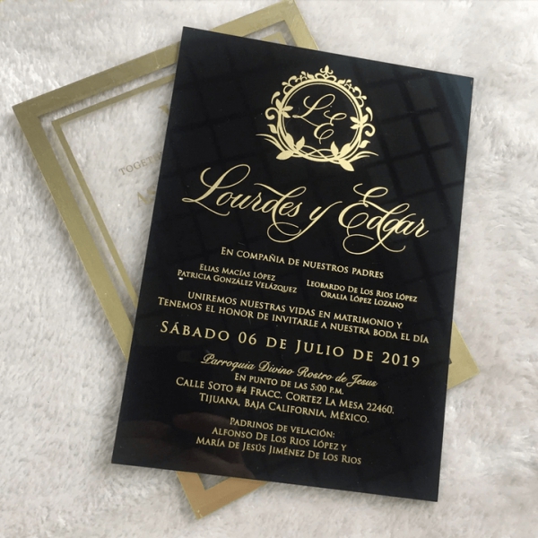 /1067543-4488-thickbox/vintage-formal-black-and-gold-acrylic-wedding-invitations-for-fall-and-winter-ws277.jpg